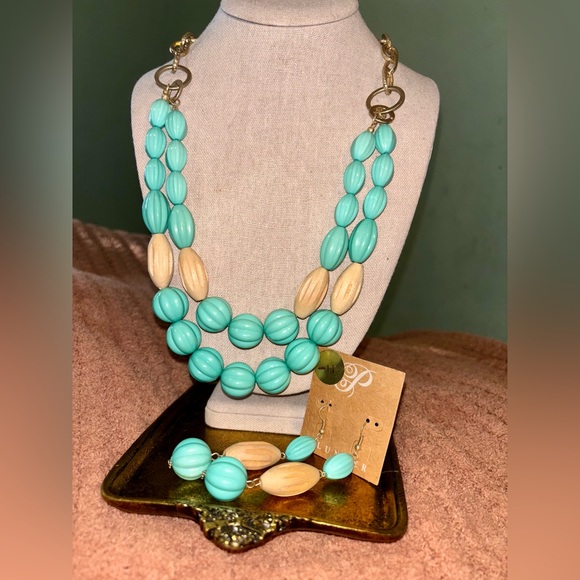 Chunky Link Statement Necklace & Matching Earring Set: Boho Gold + Aqua & Wood - Picture 2 of 11